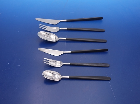Dinner 6-pc Setting in book 